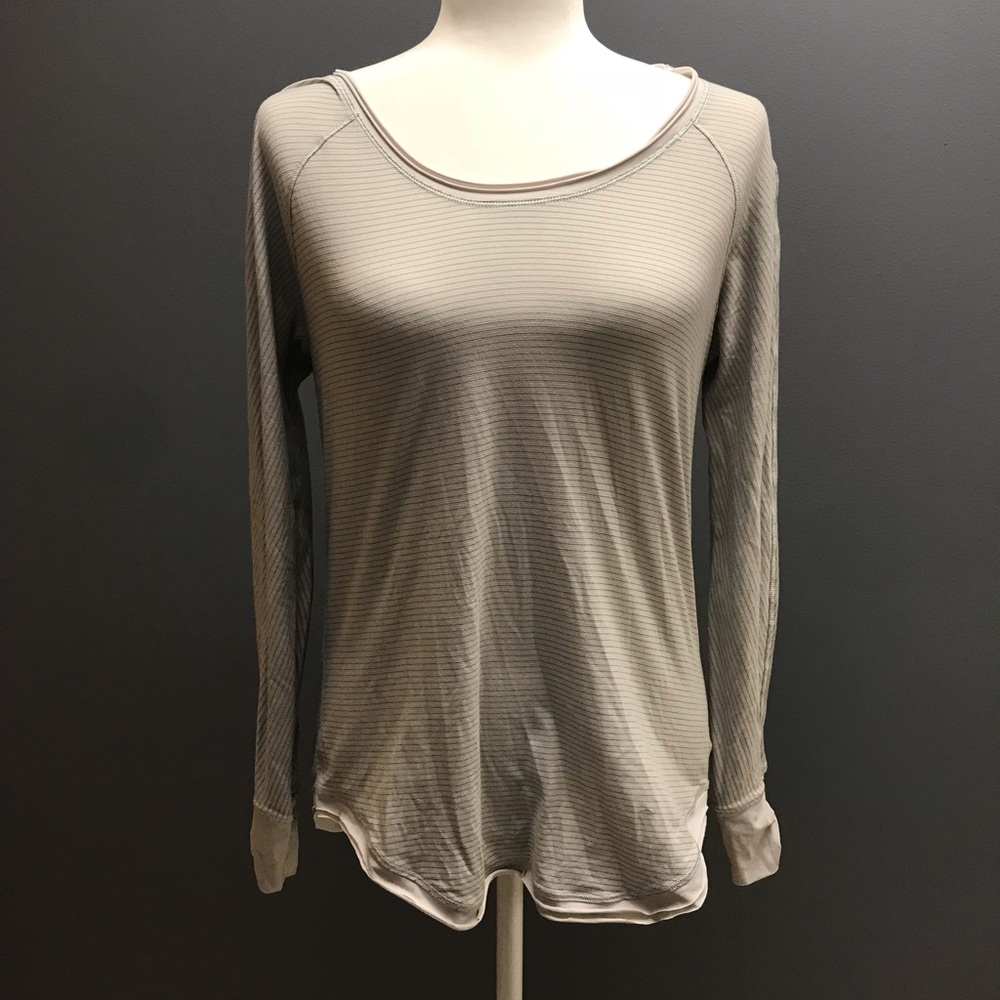 Lululemon long sleeve grey and white shirt